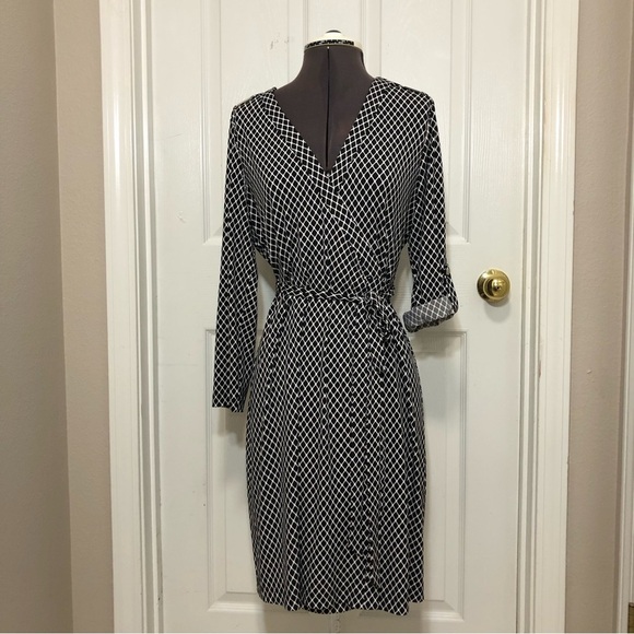 Calvin Klein Stretchy Black & White Dimond Pattern V Neckline Wrap Dress 12 - Picture 2 of 13